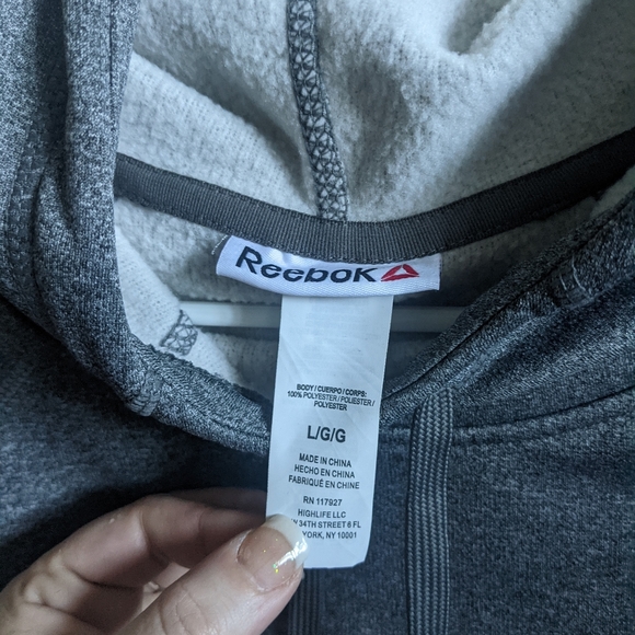 Reebok Performance Sweatshirt - Picture 2 of 3